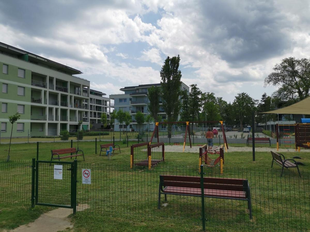 Vizpart Honved Apartman Balatonlelle Exterior foto